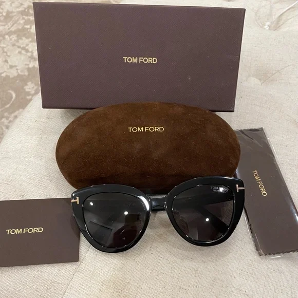 UV加工 エレガント★TOM FORD Izzi 53mm キャットアイサングラス TOM FORD Izzi 53mm Cat Eye Sunglasses | Nordstromrack